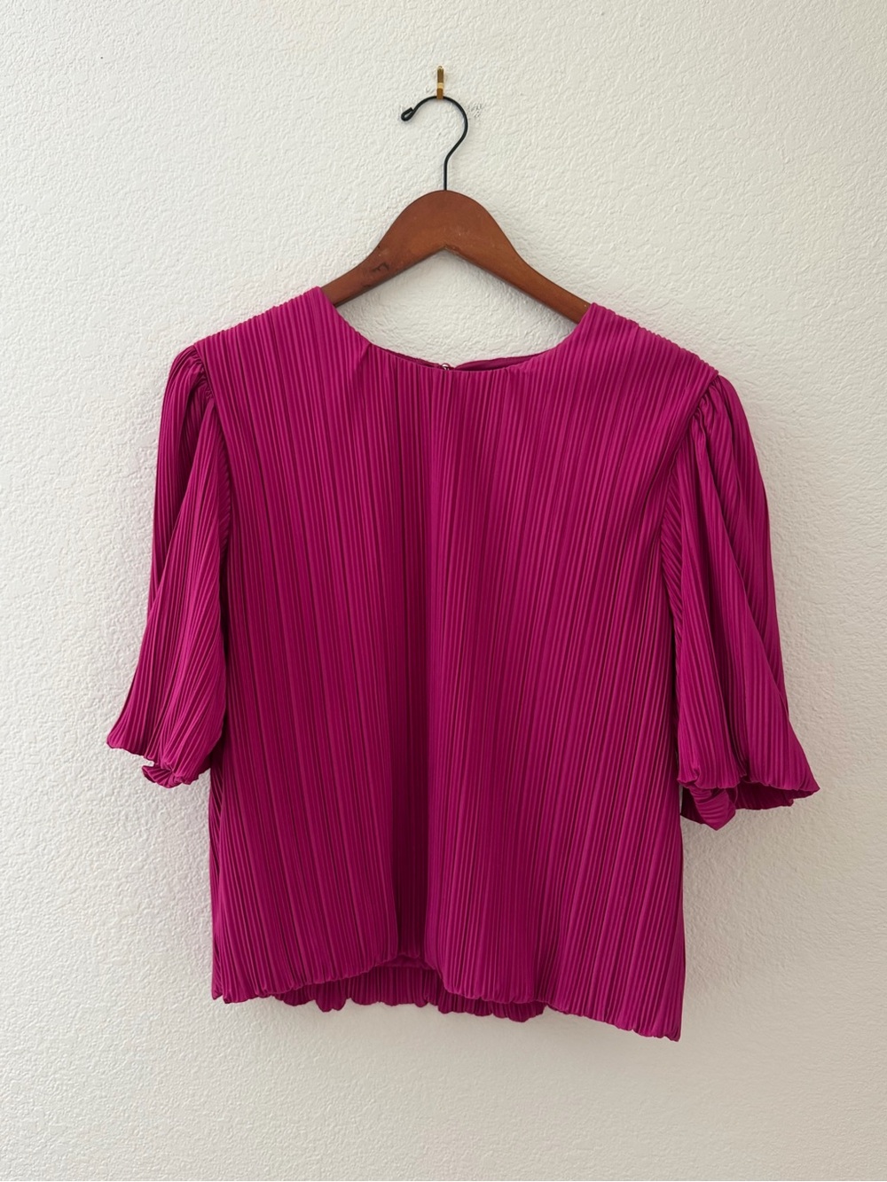 Evereve Short-Sleeve Blouse - Magenta